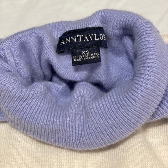 🍁4 for$25🍁Ann Taylor Cashmere Turtleneck Sweater - Picture 5 of 5